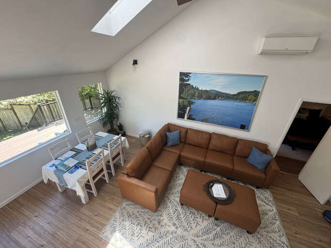 sofa that can be arranged as a bed.