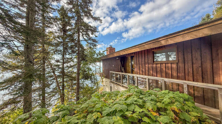 Enter into this beautiful, unique Lake Superior home. Enter into this beautiful, unique Lake Superior home.