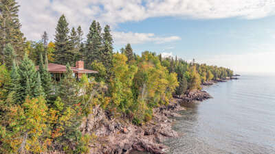 Literally perched on the cliff's edge with Lake of Superior striking the rocks just feet below, the ambiance and beauty of Baileys on the Lake are unbeatable.