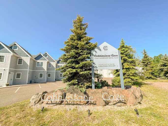 The Cobblestone Cove Villas were built in 2005 on one of the most spectacular pieces of land in Grand Marais.