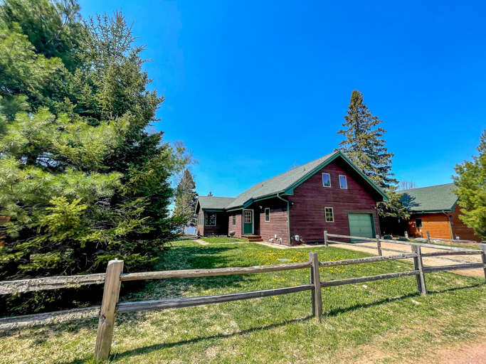 Devil Track 211 has everything you need and more to enjoy your vacation up the Gunflint Trail