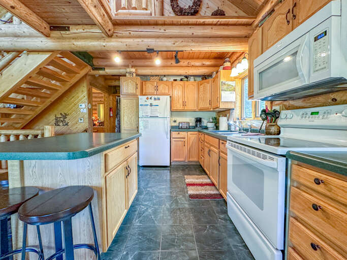 Equipped kitchen perfect for home cooked meals.