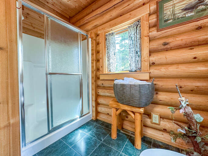 Shower in bathroom 1.