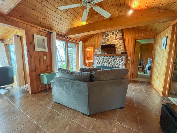 Fox Cove features a cozy living room.