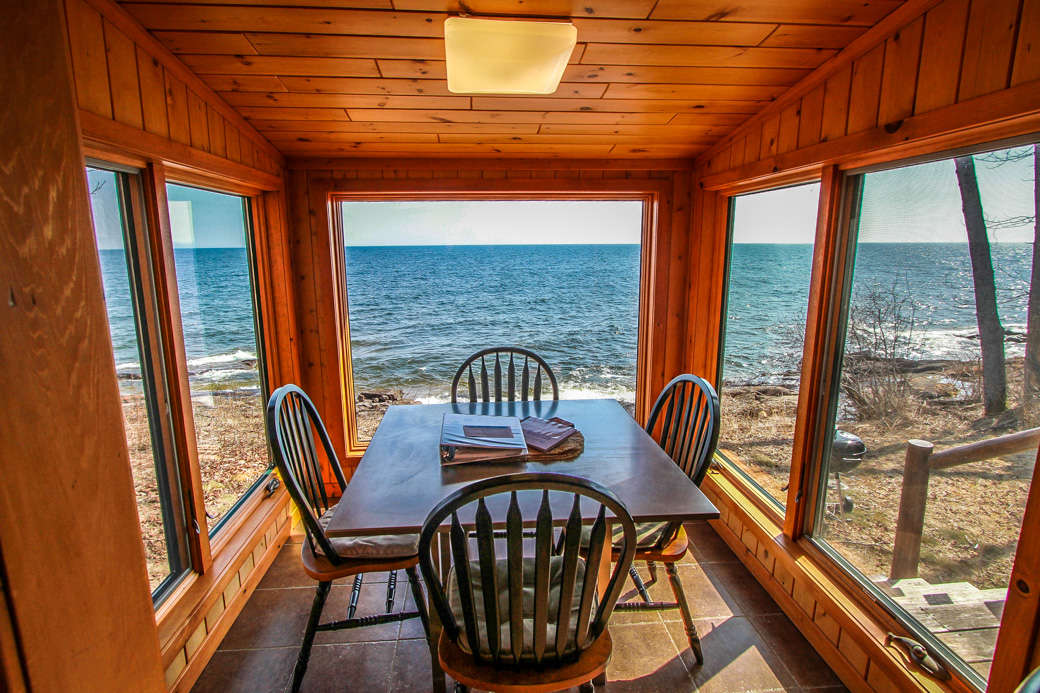 Fox Cove 2 Bedroom Vacation Place for Rent in Lutsen Minnesota (108067