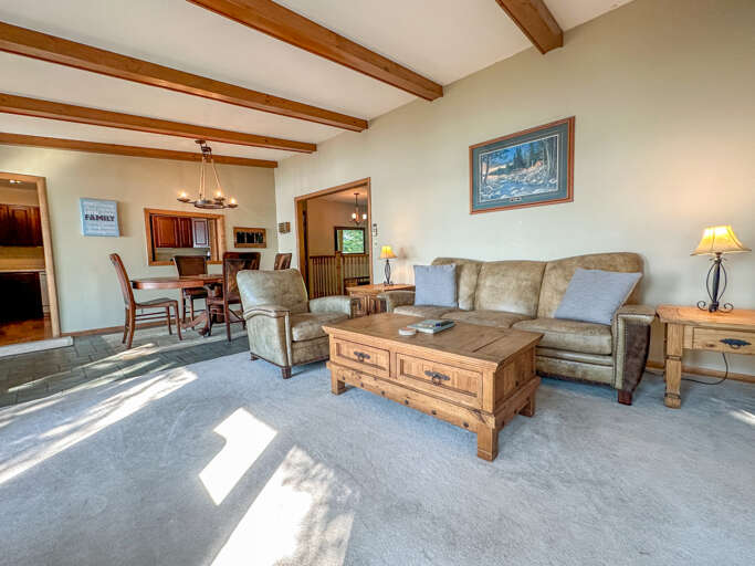 Agate Bay offers a large living area on the main floor. Agate Bay offers a large living area on the main floor.