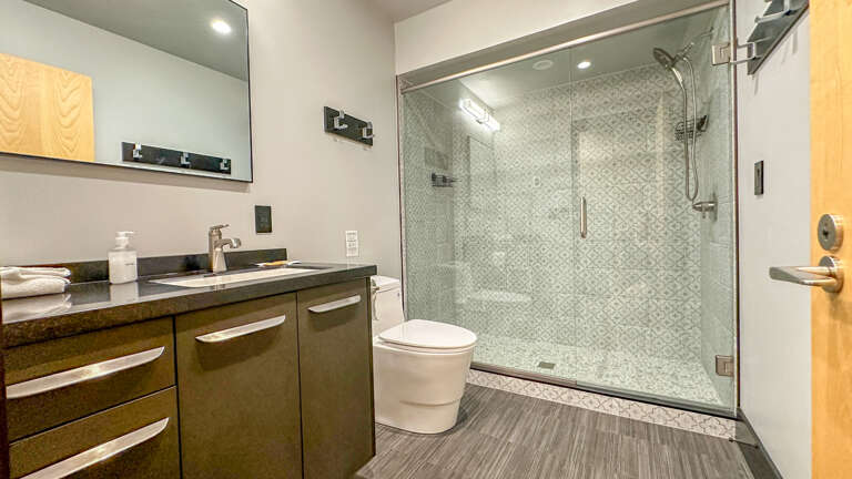 Bathroom attached to the Mountainside Suite.