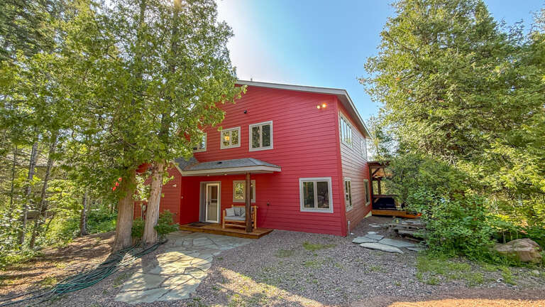 Cedar Shores Chalet as you will see it when you arrive for your stay!