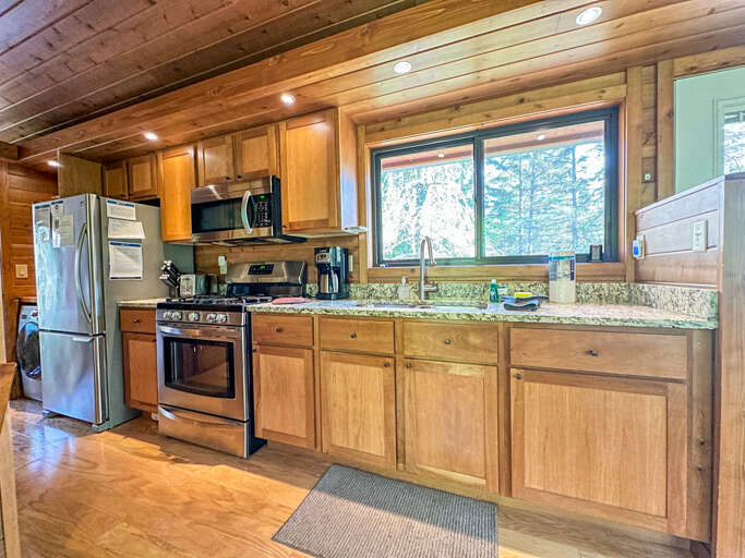 Superior Escape features a full kitchen with full-sized appliances.