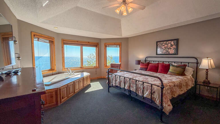 This room has a king bed and in-room jetted tub.