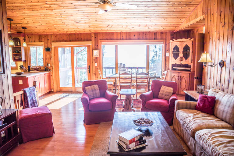 Beautful Lake Superior views right from the living room