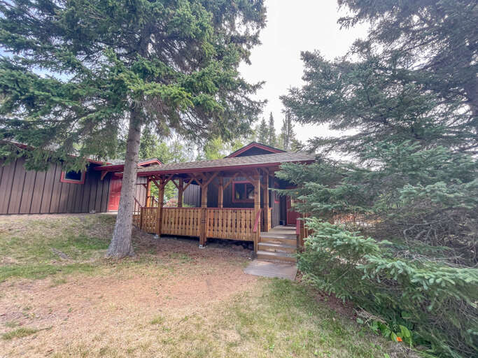 The side deck is great for relaxing.