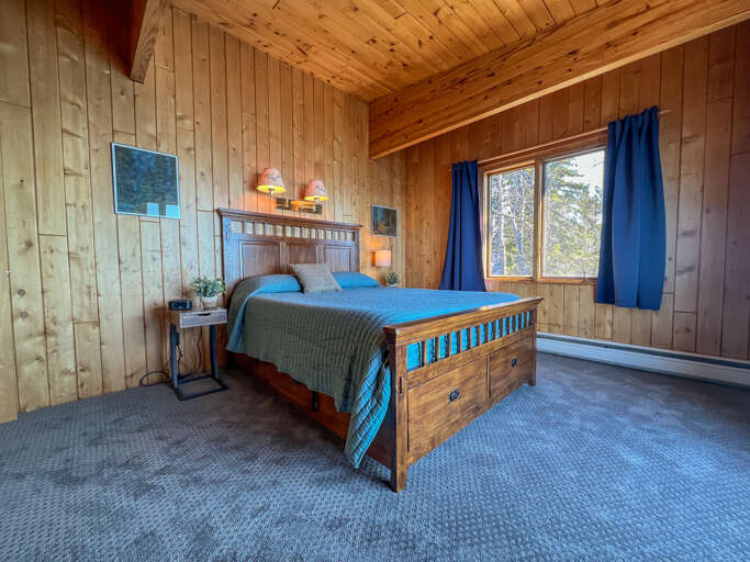 It offers a queen sized bed perfect for relaxing after a long day exploring the north shore.