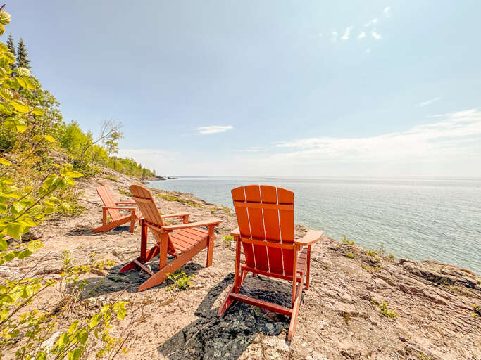 Ledge rock shoreline area.