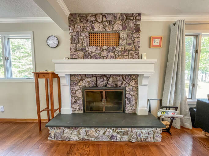 This house received its name because of the incredibly beautiful amethyst fireplace that acts as the centerpiece to this Lake Superior home.