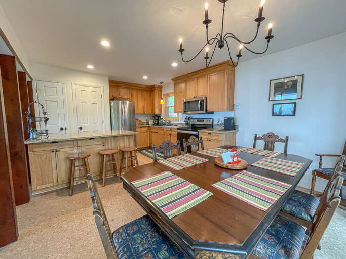 The dining room has seating for six