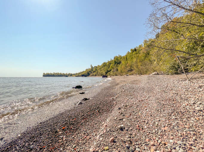 You have over 800 feet of combination rock and sandy shoreline to enjoy.