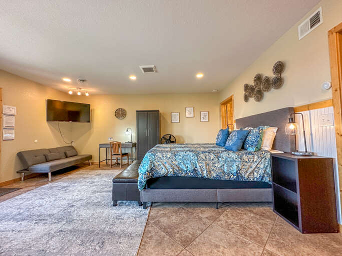 Harbor Hideaway is the perfect place for small families to enjoy a trip on the North Shore
