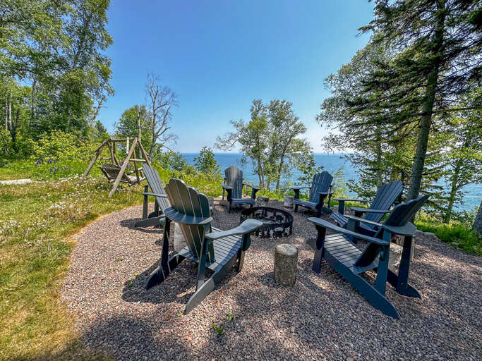 Shared firepit