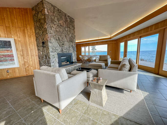 Living room look towards the dining area.