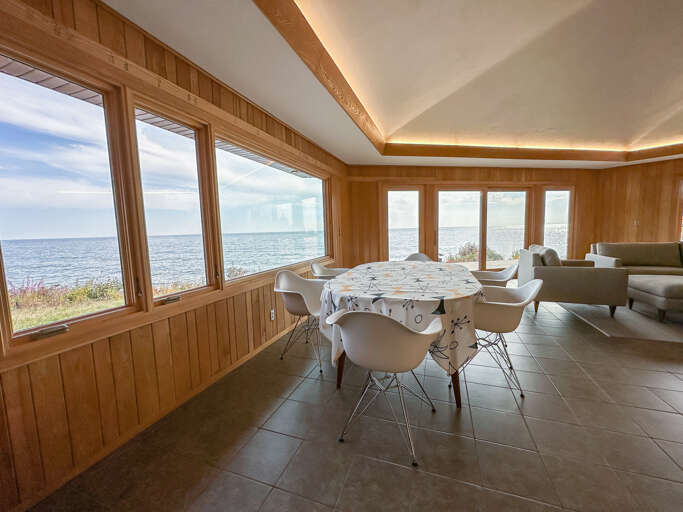 Panoramic views of Lake Superior.