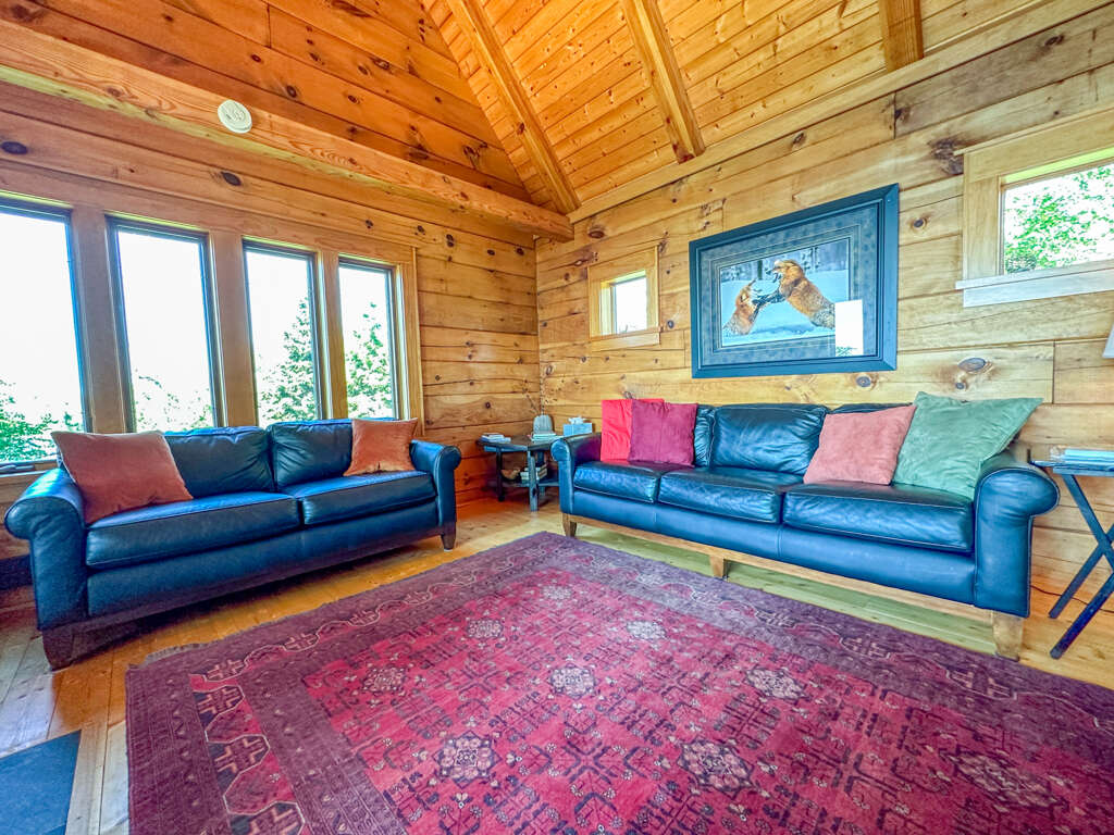 Ravencliff Cabin in Schroeder, MN 2 Bedrooms, Sleeps 6. Book Now!
