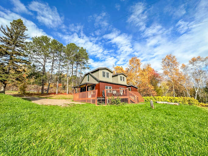 Thorsons Cottage Cozy 3 Bedroom Vacation Rental in Silver Bay, MN