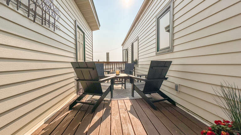 Back deck area. Back deck area.