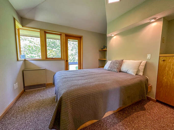 Bedroom 2 in Treehouse
