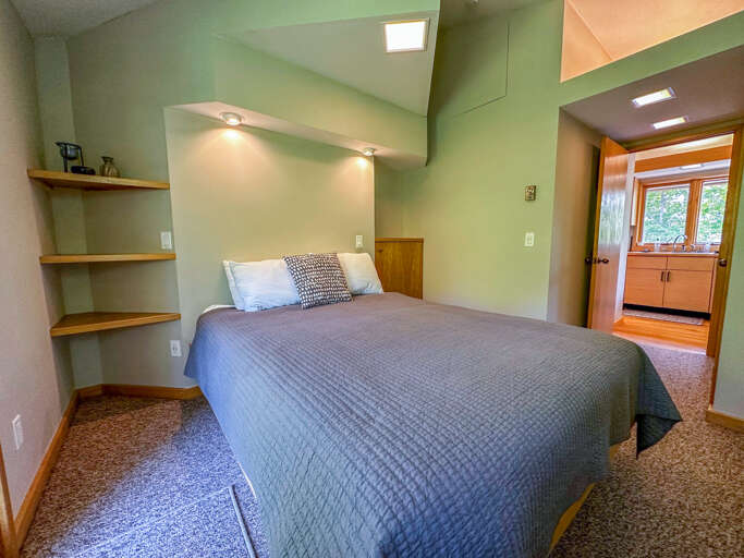 Bedroom 2 in Treehouse