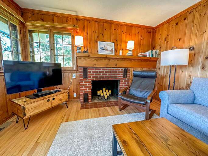 Living Room in Lakeside