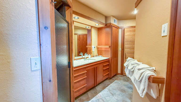 The spacious bathroom. The spacious bathroom.