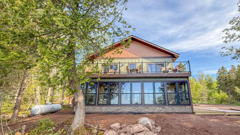 Thimbleberry is a 2 bedroom, 2 bathroom modern bunk house style home.