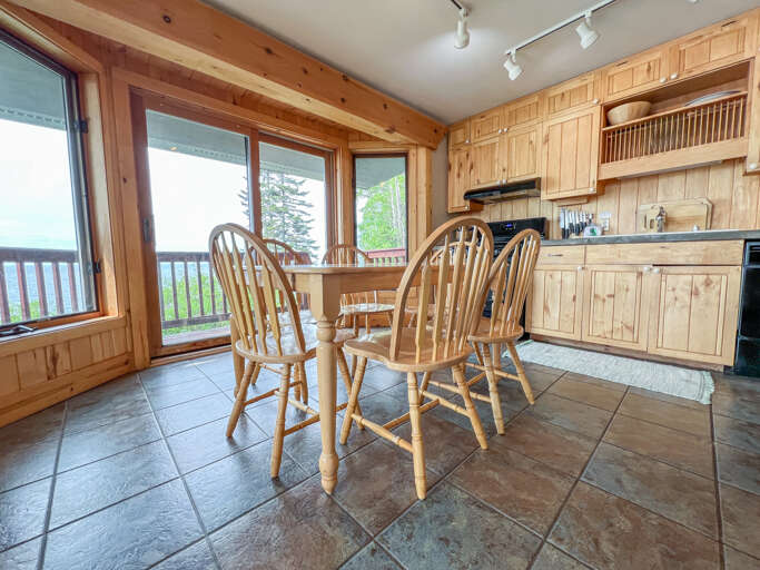 Enjoy a meal with lake superior views right from the dining room table. Enjoy a meal with lake superior views right from the dining room table.