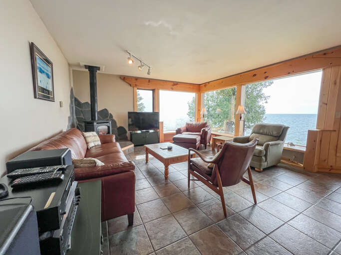 Enjoy all the moods of Lake Superior right from your living room. Enjoy all the moods of Lake Superior right from your living room.