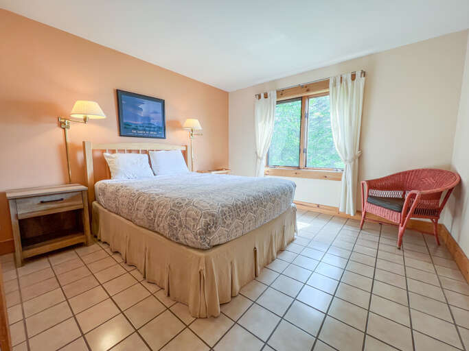 The second guest bedroom offers a full sized bed. The second guest bedroom offers a full sized bed.