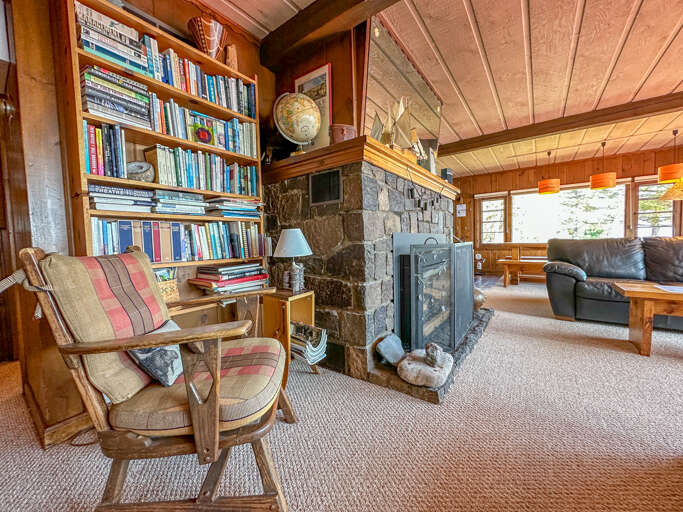 Sitting area and library in the living room.