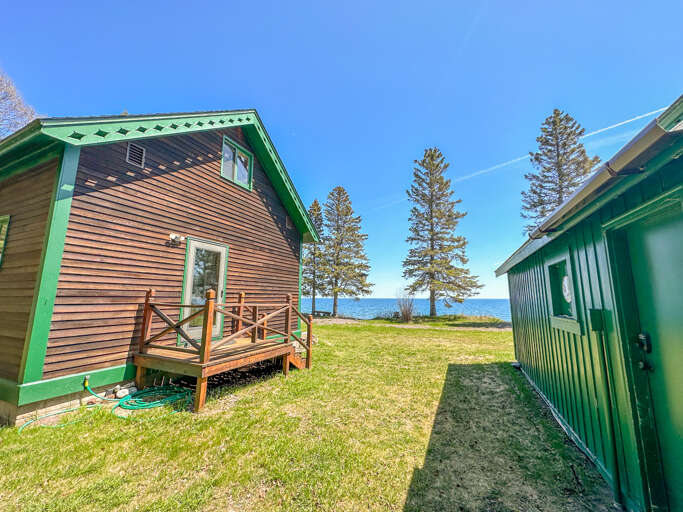 The private sauna is located in the garage.