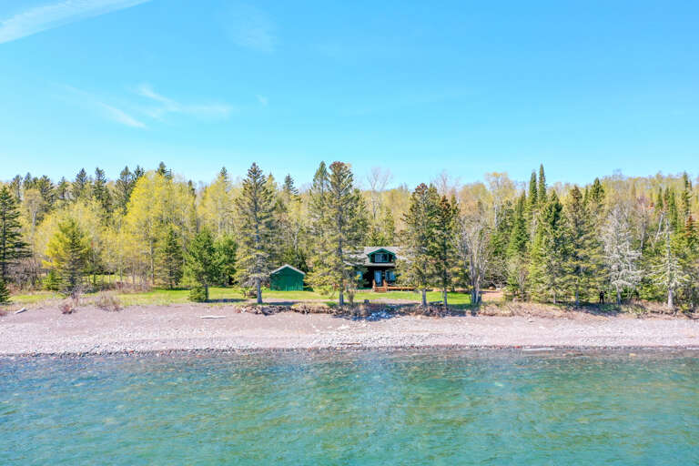 Hovland Hideaway will make your North Shore experience one to treasure.