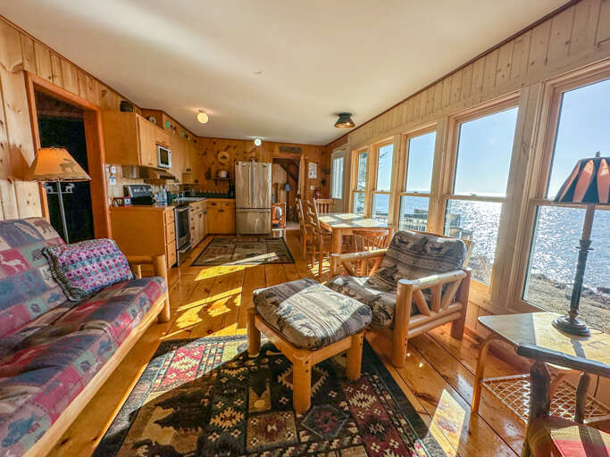 Amazing Grace offers a open living space. Amazing Grace offers a open living space.