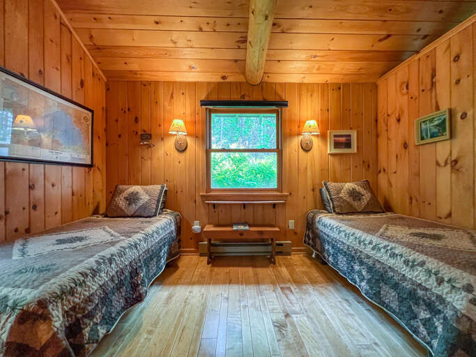 The second guest bedroom.