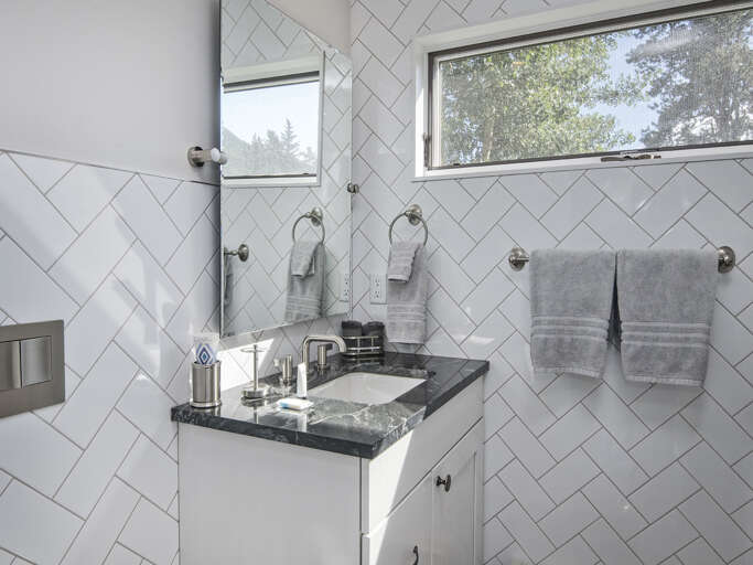 2nd View of Shared Bathroom 2nd View of Shared Bathroom