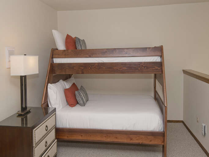 Loft Bedroom w/ Twin over Full