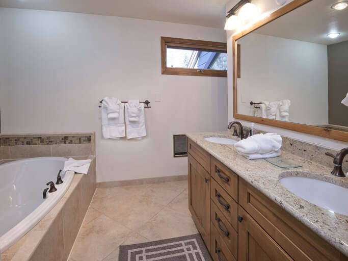 Main Bedroom Bathroom