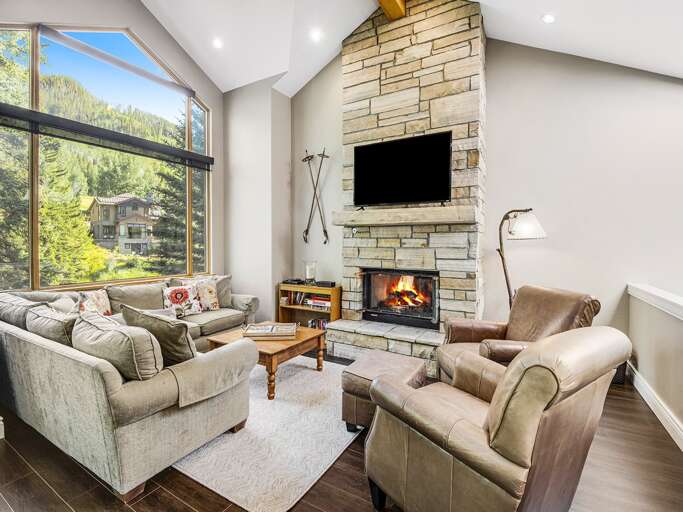 Cascades On Gore Creek Vail Colorado 4 Bedroom Vacation Unit for