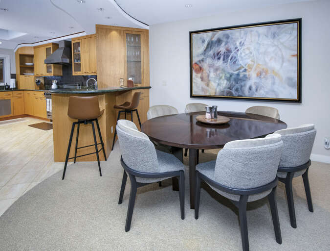 Dining Area/Counter Seating