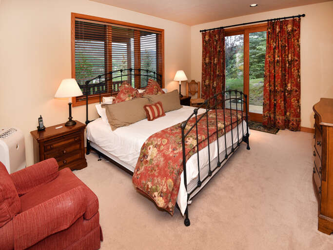 Main Bedroom w/ King Bed & TV