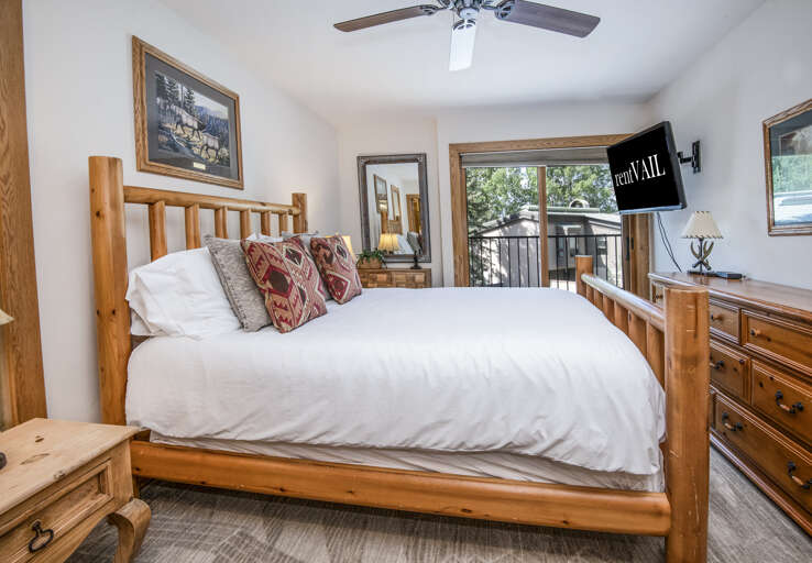 Queen Bedroom 1 Queen Bedroom 1