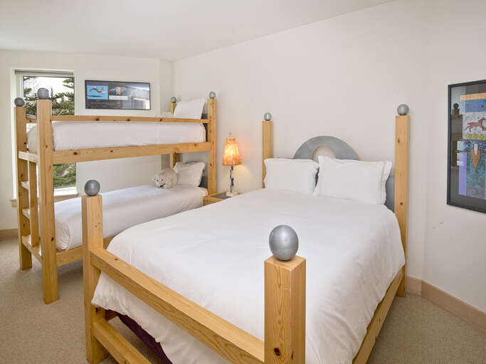 Bedroom 2 w/ Queen & Twin Bunk Bed