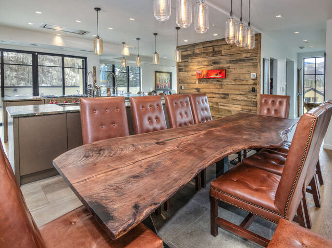 Dining Area Dining Area